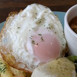カフェレストラン亜詩麻 - 魅惑的な目玉焼き♪