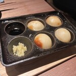 オクユカシ ハナレ - 鉄板小籠包(税込825円)