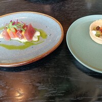800°DEGREES ARTISAN PIZZERIA - 二品目のマグロがいい感じでした。