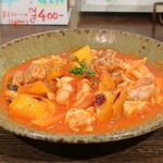 トリワイン ＰＩＫＯＳＨＨＨＵ - パプリカと鶏のカポナータ