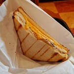 カフェ・ベローチェ - シマシマトースト