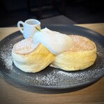 Ritz pancake - 料理写真:■ふわしゅわパンケーキ（プレーン）¥1,200