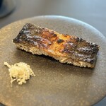 プレゼンテ スギ - ⑫長門川産天然うなぎパリパリ白焼き 山わさび添え