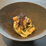 プレゼンテ スギ - ⑳本日のパスタ（キタッラ、鱸とボラのダブル自家製カラスミ、千葉産サバの味醂干し、ヤマドリタケ）