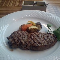 ザ・ステーキハウス - オーストラリア産ビーフサーロインステーキ