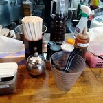 NAGAHAMAらーめん - テーブル