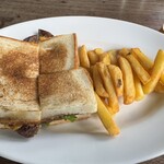 TWO ROOMS CAFE GRILL BAR - 