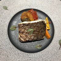 グリロジー バー＆グリル - 