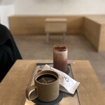 アワーログコーヒー - アメリカーノ(550円)
ピスタチオプレッツェル(450円)