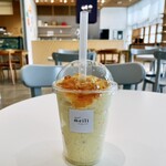 meili - 飲む白木耳・甘酒パイン（桃膠(とうきょう)のせ） ♡ 800円