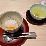 礒田 - びわのデザート