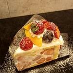 ベリーココ - 極限までフルーツたっぷりのケーキ