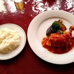 リューバンカフェ - 若鶏のバスク風煮込み