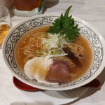 みなとや - 牛骨醤油ラーメン