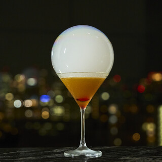 仕込みに時間をかけ、製法にこだわった本格カクテルを楽しめる