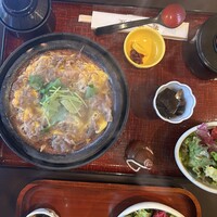 荒井屋 本店 - 牛柳川風定食：1540円