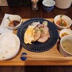 江戸堀 焼豚食堂 - ミックス焼豚定食1,200円。