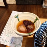 江戸堀 焼豚食堂 - 選べる小鉢2品、1品はなすの煮浸し。