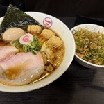 横浜中華そば 維新商店 本店 - 