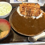 とりや なんじゃこりゃ - トリカツハーフ・トリカラハーフ　カレー 定食