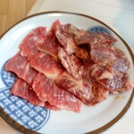 焼肉 闘牛門 - 肉　カルビ、サガリ