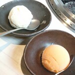 焼肉 闘牛門 - バニラアイス＆オレンジシャーベット