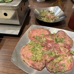 焼肉 千里 - もみたれ　タン　ハラミ