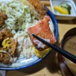 ナカガワ☆スエ食堂 - ちくわ天（衣に紅生姜が入っていて美味）