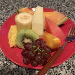 ライブハウス静けさの中で。 - フルーツの県岡山だけあって豪華なフルーツ盛り☆
