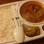 インド富士 - ある日のチキンカレーだぜ！スプーンはプリチィシールだぜ！おナスのサブジはシャキウマだぜ！