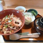 冨久良 - 海鮮ばらちらし　１１００円