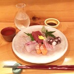 手酌割烹 てら田 - 刺身盛り合わせと鯨波