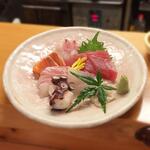 手酌割烹 てら田 - 刺身盛り合わせ