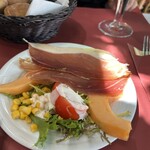 Maximiliaan van Oostenrijk - 生ハムメロンサラダ