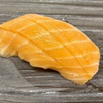 スシエビスHana - とろけるサーモン