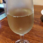 焼鳥倉沢屋 - 白のグラスワイン