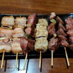 焼鳥倉沢屋 - 豚バラ、レバー、モツ、タン、すな肝　塩で。