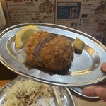 ヒレカツは巨大化！？