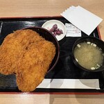 秩父わらじかつ亭 - わらじかつ丼