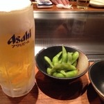 鉄人の店 - 飲み物は飲み放題（1,500円）を選択。付出し（302円）は枝豆か春雨サラダから選べます。
      