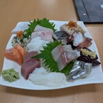 おかもと鮮魚店  - 刺身盛り合わせ（一人前）