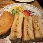 珈琲館 紅鹿舎 - 