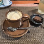 厨屋蝸廬 - 食後のﾎｯﾄﾄﾞﾘﾝｸ(全ﾒﾝﾊﾞｰ､ﾎｯﾄｺｰﾋｰ選択)