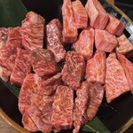炭燒肉 石田屋。 本店 - 