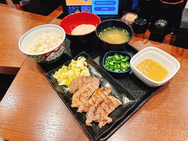 Yoshinoya Neyagawa Ninwaji Ten photo 3