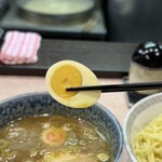 所沢 大勝軒 - デフォで味玉半身