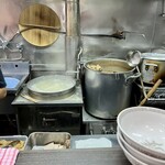 所沢 大勝軒 - 綺麗な厨房