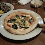 真狩村金丸農園直営 野菜居酒屋ルンゴカーニバル - ピッツァ