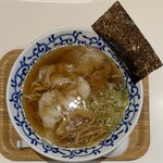 支那そば月や - 支那そば　700円・トッピング海老ワンタン　200円
