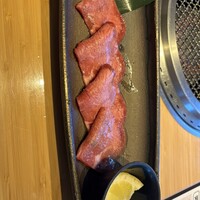 焼肉 ギュウトピア - 上牛タン ハーフ
